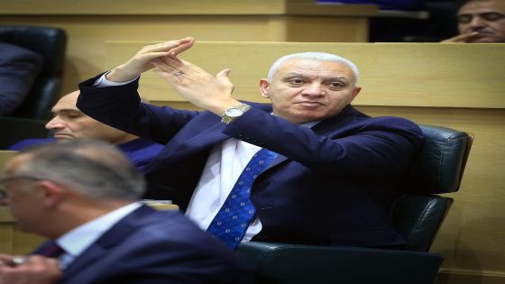 النائب العموش يوجه سؤال لوزير التربية: هل يدرس أحفادك في مدارس حكومية؟