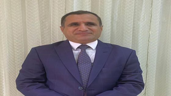 وقفة عز وشموخ خلف الملك