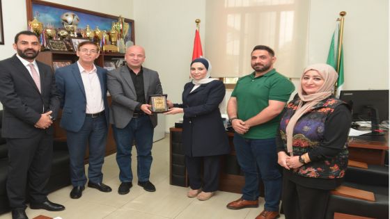 جامعة البترا تبحث سبل “توطين المبادرات الشبابية” بالتعاون مع وزارة الشباب