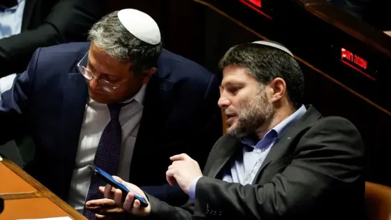 بن غفير وسموتريتش يهاجمان نتنياهو : الحل في التهجير