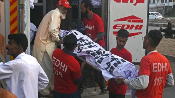 17 قتيلًا و40 جريحًا بحادث سير مروع في باكستان