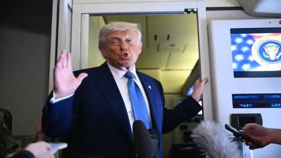 ترمب: نراقب الوضع في إيران ولدينا أسطول ضخم يتجه إلى هناك