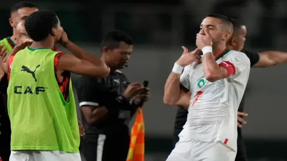 10 نجوم عاطلين عن العمل بينهم المغربي زياش