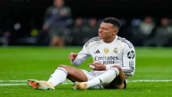 رقم ضخم للغاية.. كم عدد مشجعي ريال مدريد الذين وقعوا على عريضة طرد مبابي؟
