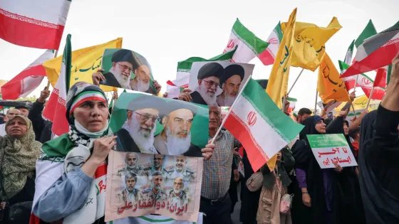 موسوي يدعو إلى استفتاء عام لتغيير النظام في إيران