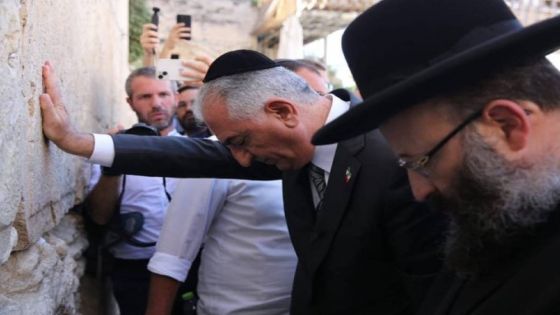 بهلوي يكشف ميثاق إيران الحرة : اعتراف فوري بـ”إسرائيل”