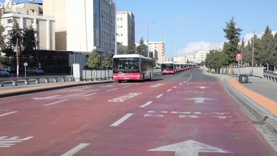 تزويد 291 حافلة ضمن حدود أمانة عمّان من أصل 350 بأنظمة نقل ذكية