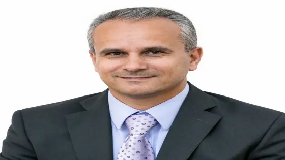 الجيش يسقط الصواريخ… وإعلاميون يسقطون في صورة تذكارية