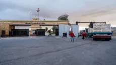 معبر رفح يفتح أبوابه.. ماذا نعرف عن آليات تشغيله وإجراءات الفحص الأمني؟