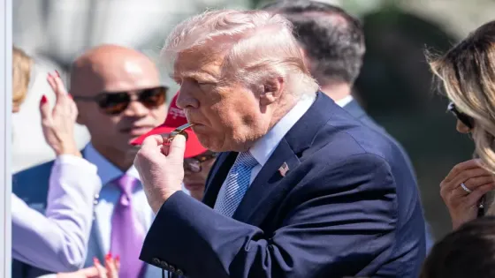 ترامب يمنح طهران الفرصة الأخيرة ويأمل بتوقيع اتفاق مع إيران الليلة