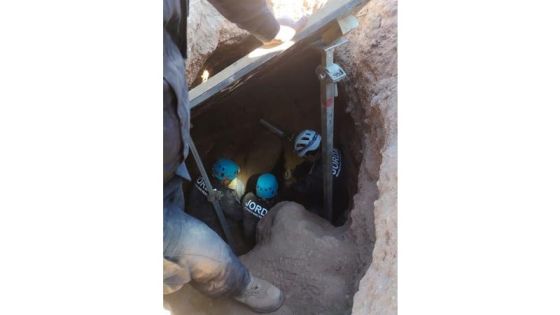 الدفاع المدني ينقذ شخصا إثر انهيار أتربة وحجارة عليه داخل حفرة في إربد