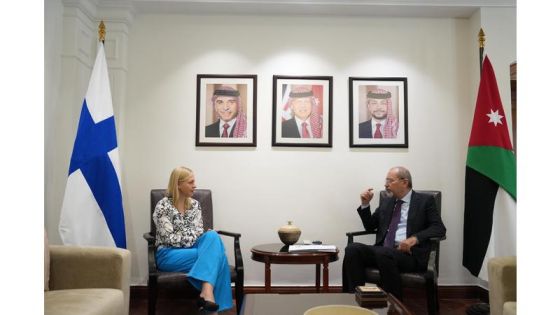 وزير الخارجية يجري مباحثات موسعة مع نظيرته الفنلندية