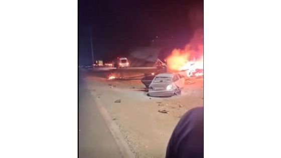 النيران تلتهم مركبة بعد حادث تصادم مروع على طريق الهاشمية