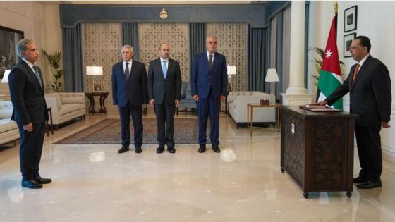 عضوا مجلس مفوضي هيئة الطيران المدني يؤديان القسم القانوني