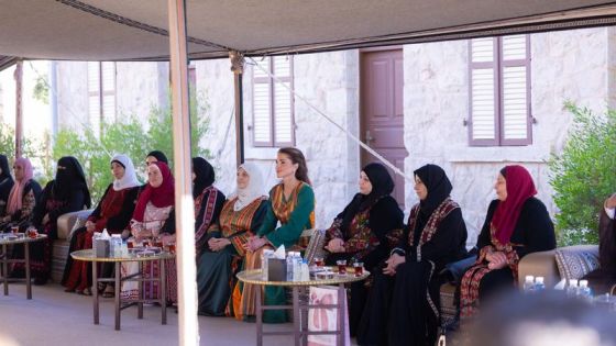 الملكة رانيا العبدالله تزور معان وتلتقي مستفيدين من منح التمكين الاقتصادي