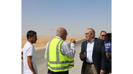 وزير الأشغال يتفقد سير العمل في مشاريع طرق بمحافظتي مادبا والكرك
