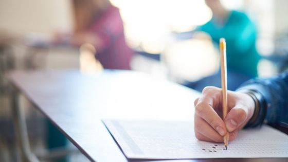 منع التصوير الإعلامي أثناء امتحانات التوجيهي دون تصريح