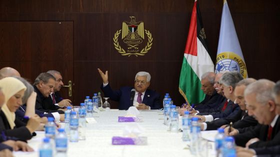 الإدارة الأمريكية الجديدة تطالب الرئيس عباس بـضخ دماء جديدة في مؤسسات السلطة الفلسطينية