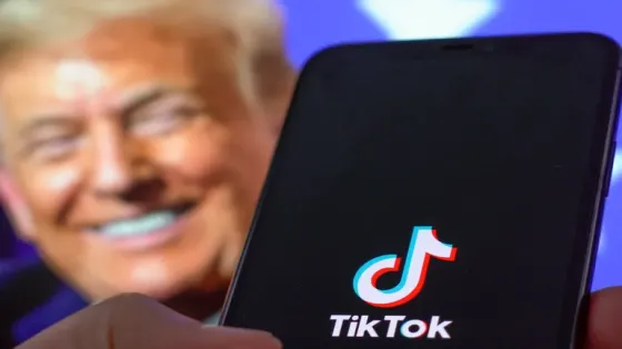 بعد خضوعه لملكية أميركية.. تيك توك يمنع انتقاد ترامب