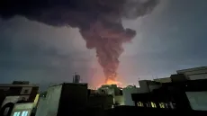 ساعات حاسمة.. هل تُوجه واشنطن ضربة شاملة لإيران؟