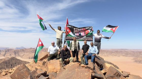 العلم الأردني يرفرف فوق أعلى قمة في المملكة