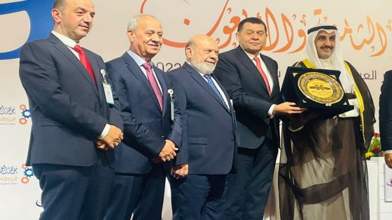 تكريم الحكومة الاردنية ووزارة العمل ورواد اعمال اردنيبن في مؤتمر العمل العربي .