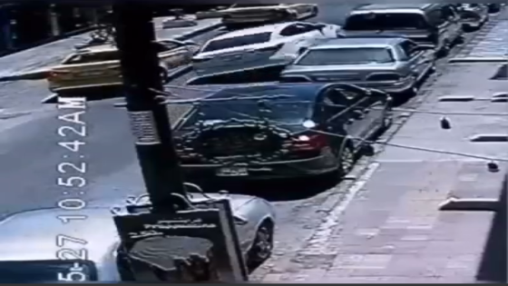 بالفيديو إنقلاب مركبة بمنطقة لويبده بالعاصمة عمان#عاجل