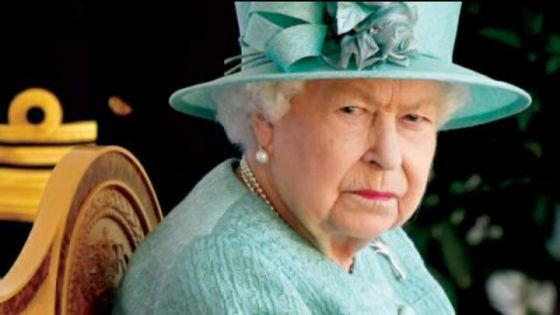 الملكة إليزابيث تعود لتأدية مهامها بعد وفاة زوجها
