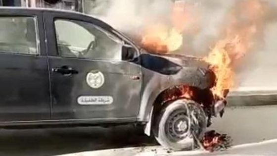 مواطن يقوم بحرق سيارة تابعة للأمن العام في الطفيلةالطفيلة