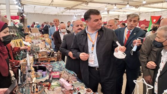 عاجل… وزير الزراعة يفتتح مهرجان الرمان والمنتجات الريفية لمحافظة اربد
