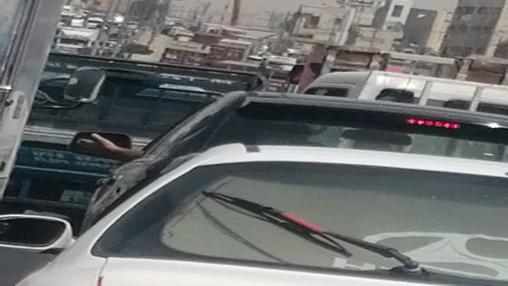 عاجل /ازدحامات خانقة تشهدها العاصمة عمان في شارع الحرية و دوار الجمرك إلى جسر ابو علندا