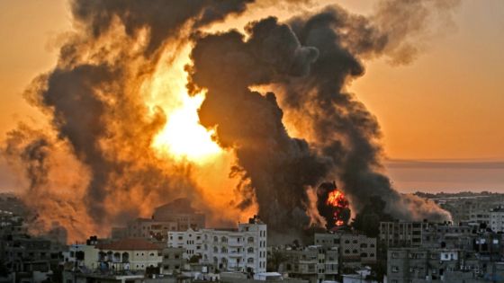 انفجارات ضخمة بعد 3 غارات إسرائيلية على مدينة رفح