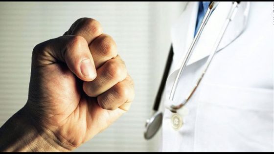 اعتداء عنيف على طبيب في “مستشفى حمزة”.
