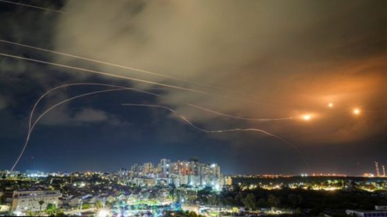 دوي انفجارات ضخمة في تل أبيب