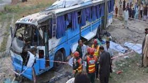 مقتل 14 شخصاً في سقوط حافلة من ارتفاع 50 مترا بسريلانكا