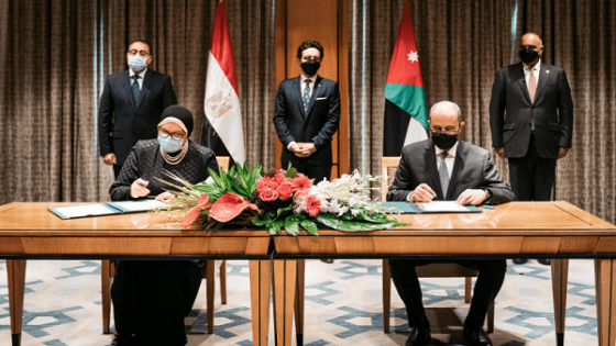 ولي العهد يشهد توقيع مذكرتي تفاهم بين الأردن ومصر