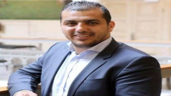 عبد الله المرعي.. أول لاجئ فلسطيني من اليرموك يطرق أبواب البرلمان السويدي