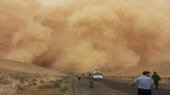 غبار صباحا وزخات من المطر بعد ظهر اليوم وتقلبات جوية خلال الشهر القادم