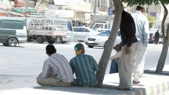العمل: لا إعفاءات من غرامات أو رسوم التصاريح للعمالة المخالفة