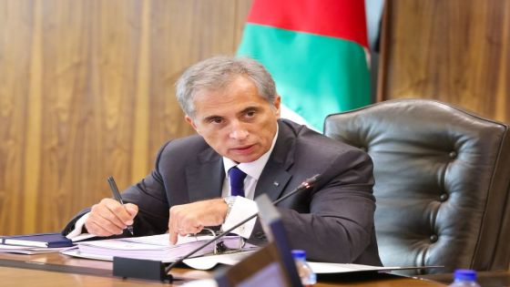 رئيس الوزراء يطلع على خطط أمانة عمّان للتحول الرقمي والتحديث الإداري والمالي