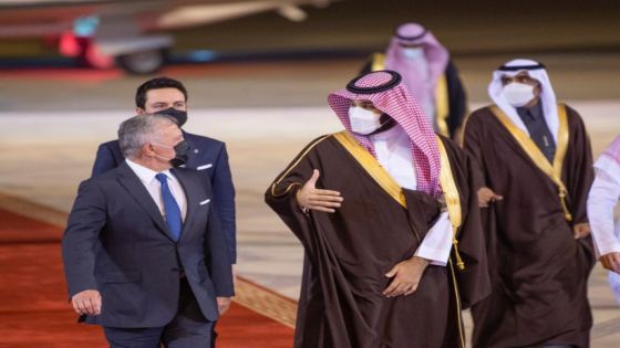 عاجل.. ولي العهد السعودي يستقبل جلالة الملك عبدالله الثاني لدى وصوله الرياض.. ويعقد اجتماعًا معه