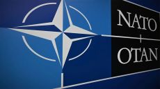 بعثة الناتو تبدأ بإخلاء معسكرها في بغداد