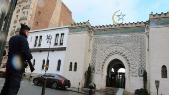 باريس ترحّل رئيس أشهر مساجد مدينة بوردو لرفضه تبنّي إسلام فرنسا