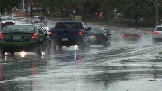 الأمن العام يُحذّر السائقين من خطر الانزلاقات مع بدء تساقط الأمطار