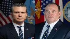 رحيل في ساعة الصفر .. إقالة وزير البحرية الأمريكي بمفعول فوري