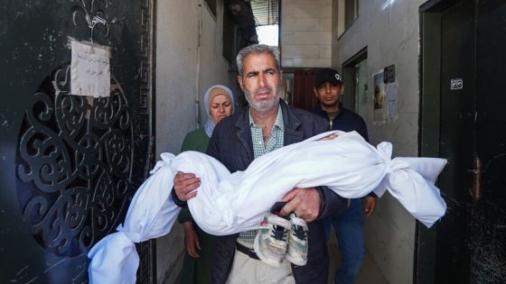 إسرائيل تقتل طفلة أمام زميلاتها بالمدرسة شمال غزة