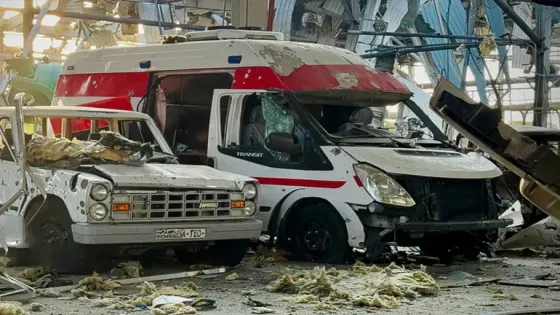 الصين تقدم مساعدات بقيمة 200 ألف دولار إلى الهلال الأحمر الإيراني