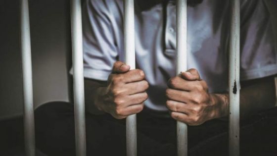 حبس موظف حكومي وتغريمه 1.5 مليون دينار