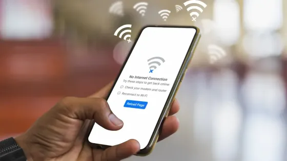 إيران تحظر على المسؤولين وحراسهم استخدام الأجهزة المتصلة بالشبكات