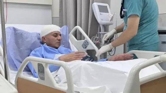 الصحفي فارس الحباشنة يشيد بأخلاق الشاب علي المومني الذي أسعفه بعد الاعتداء عليه